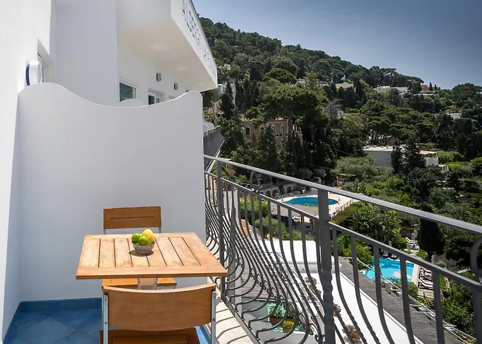 ラ フロリディアーナ ホテル カプリ