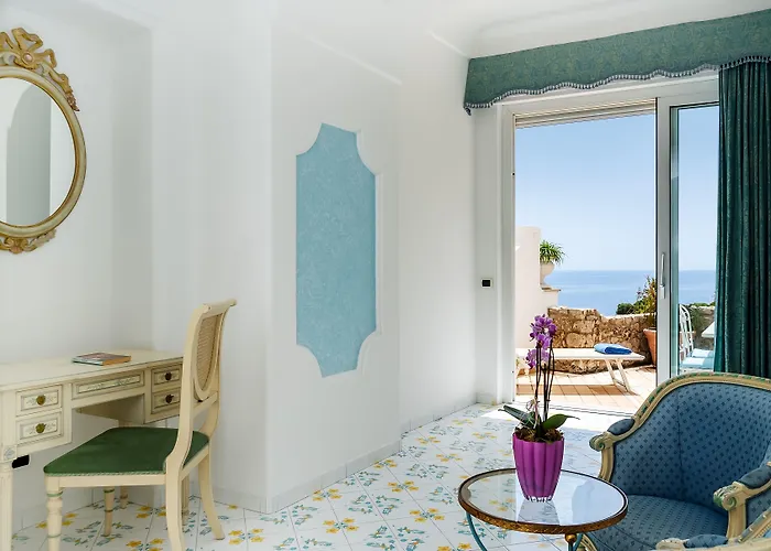 ラ フロリディアーナ ホテル カプリ